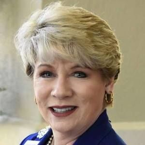 Meet your Posher, Vickie healey